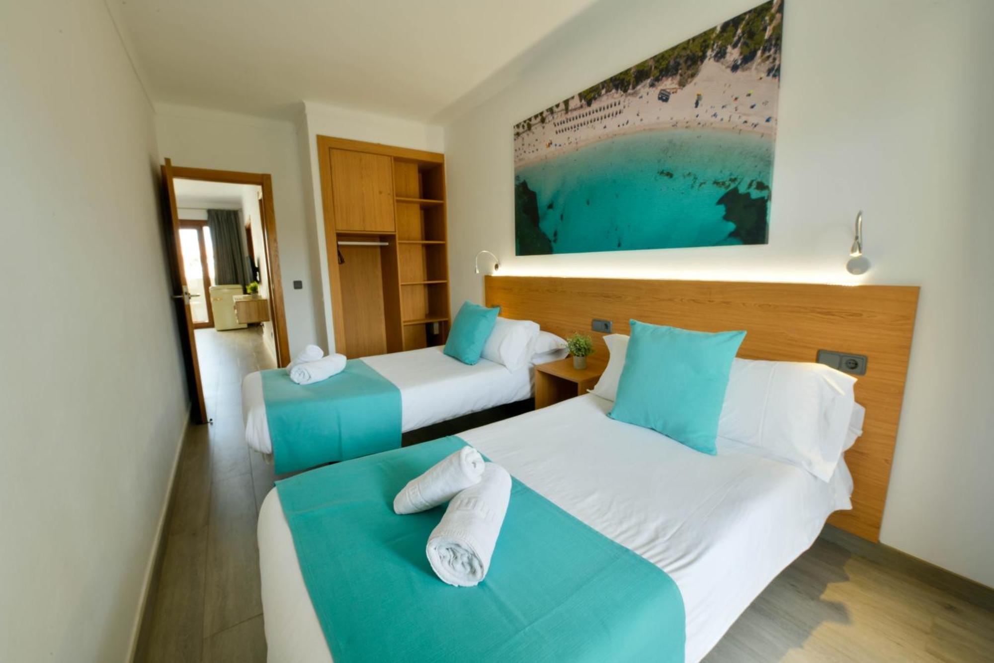 Apartamentos Estanques Colonia de Sant Jordi Esterno foto