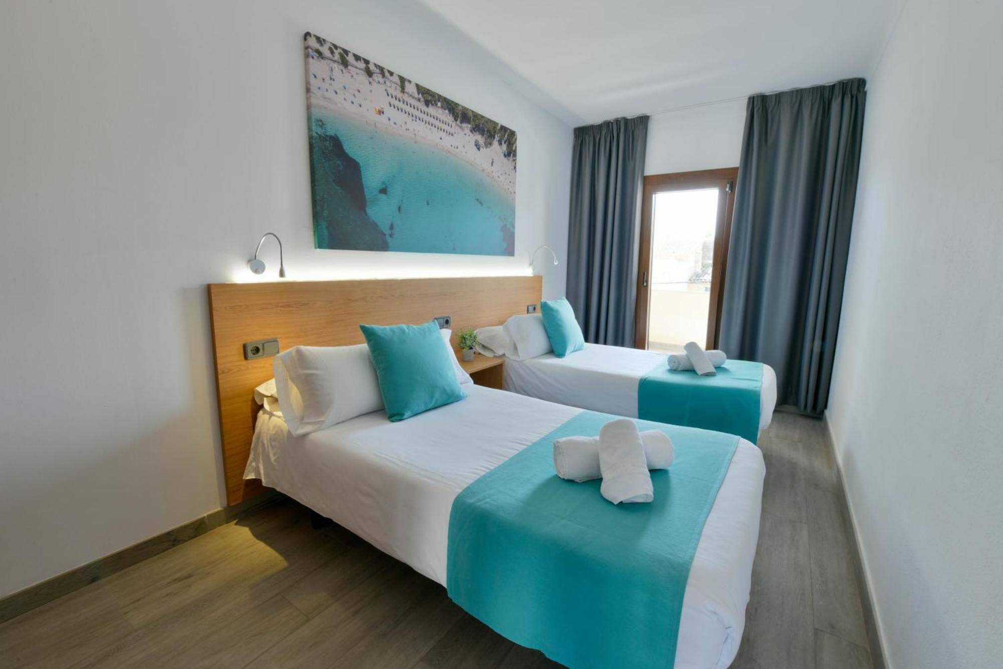 Apartamentos Estanques Colonia de Sant Jordi Esterno foto